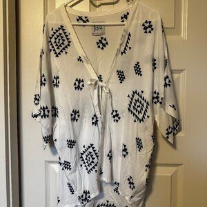 NWOT Soleil Beach Cover Up in white and blue